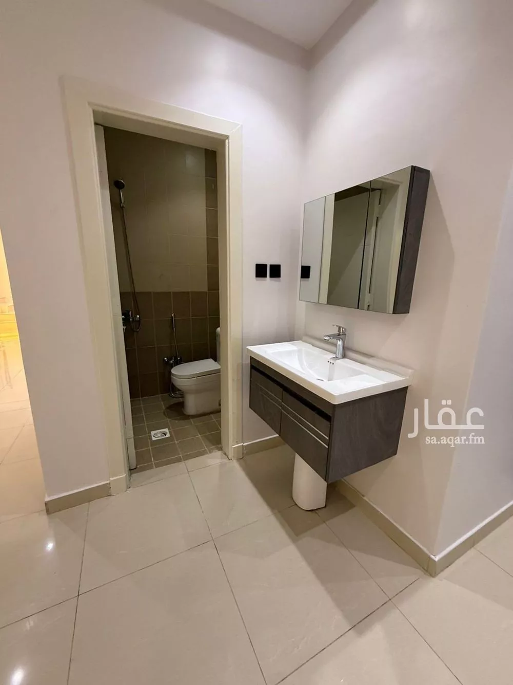 4 bedroom apartment in Al Hazm 3