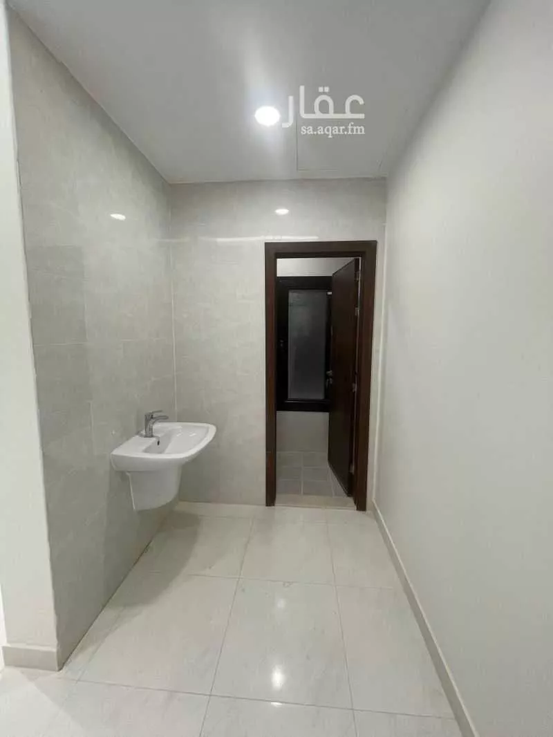 7 bedroom villa in Al Janadriyah 13