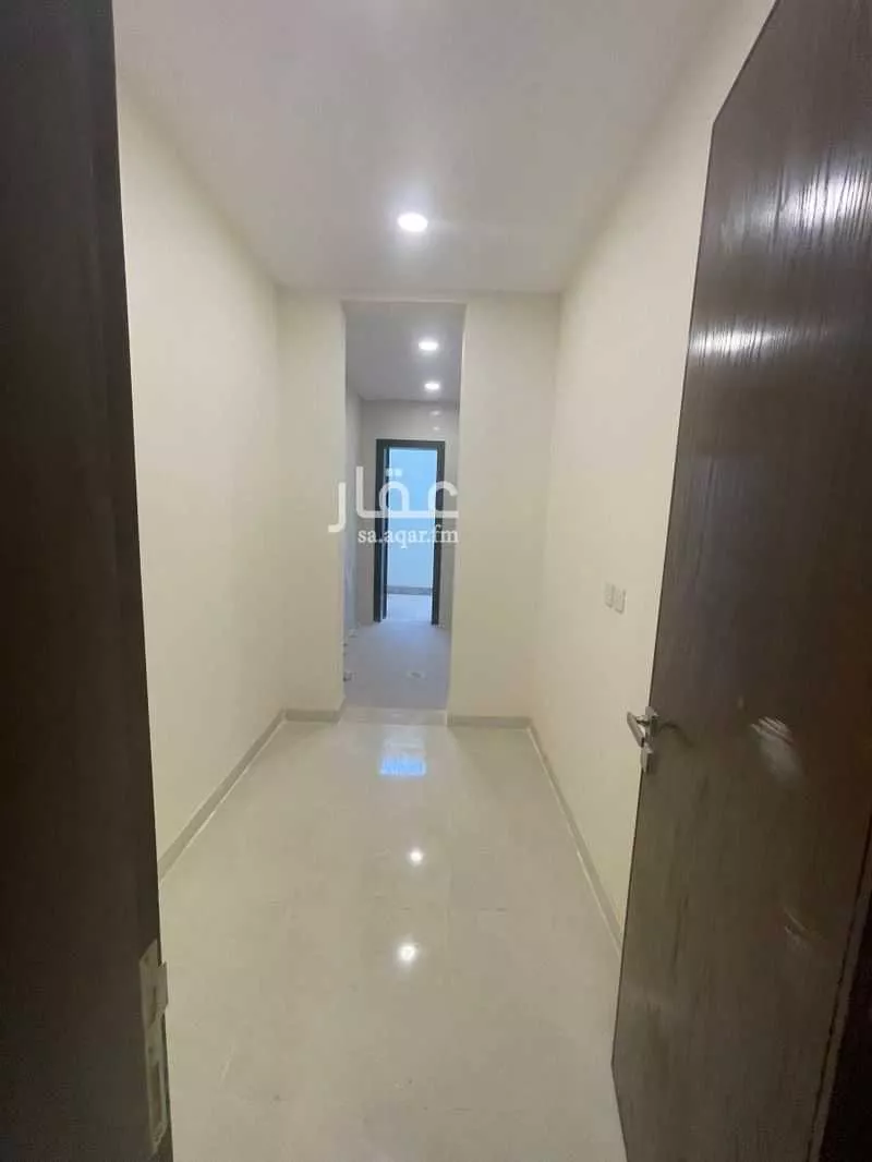 3 bedroom villa in Al Janadriyah 18