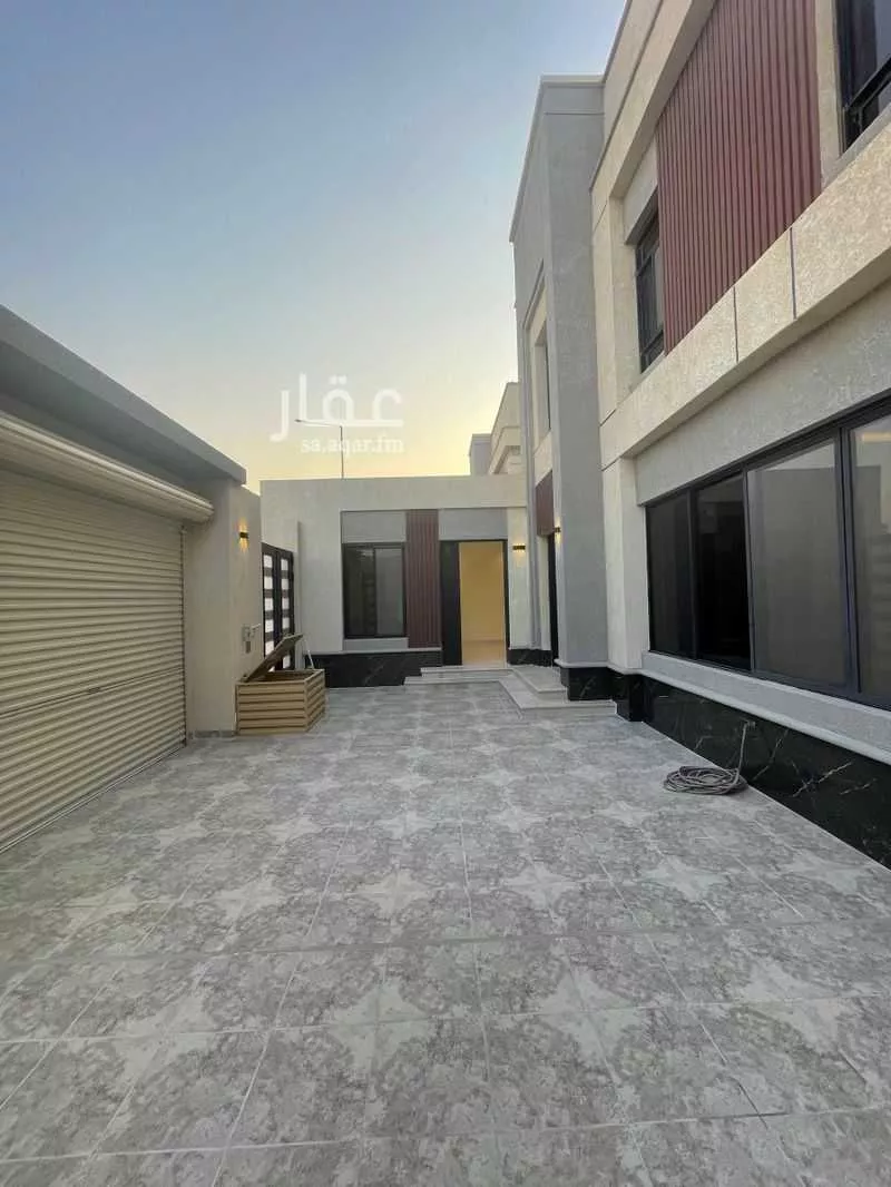 7 bedroom villa in Al Janadriyah 2