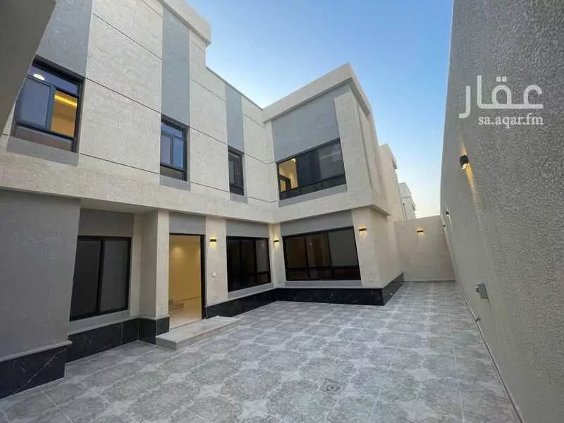 7 bedroom villa in Al Janadriyah 4