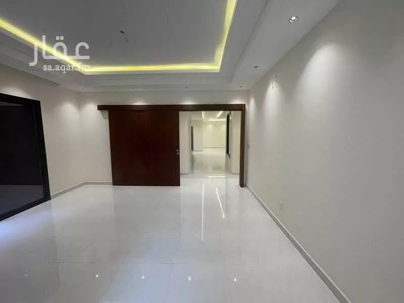 7 bedroom villa in Al Janadriyah 10