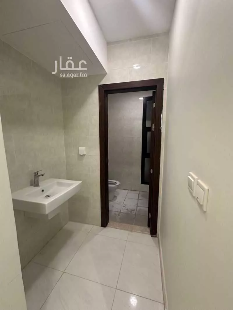 فيلا 3 غرف في الجنادرية 8