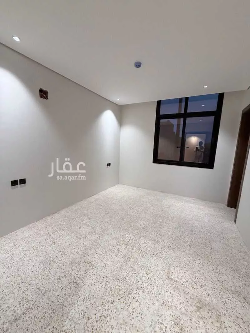 فيلا 5 غرف في العارض 17