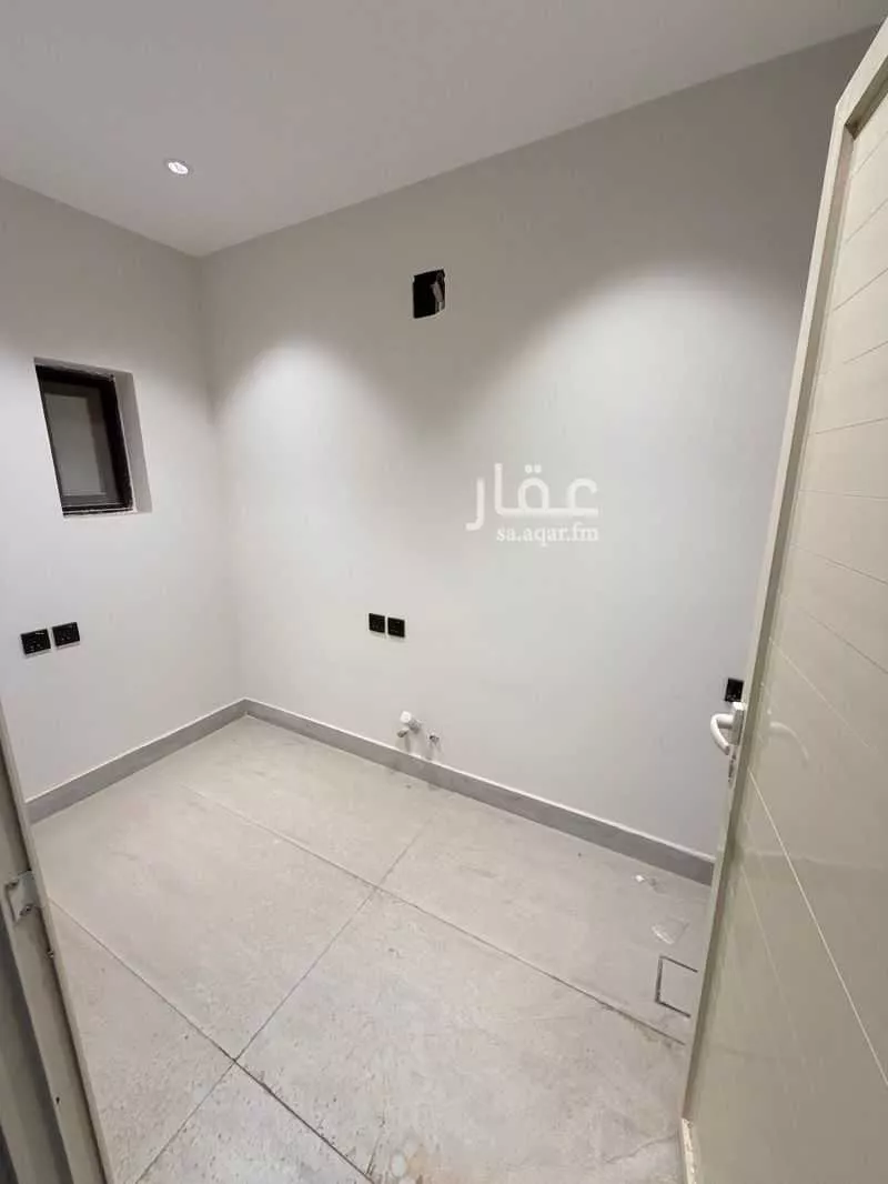 فيلا 5 غرف في العارض 27