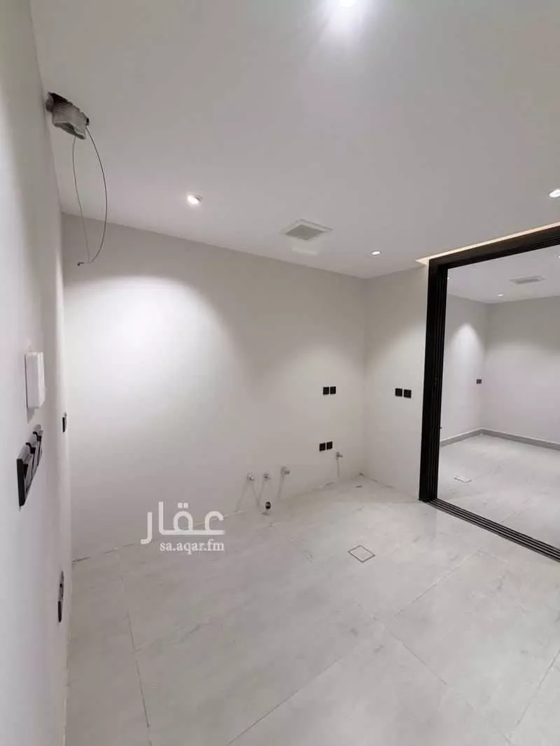 فيلا 5 غرف في العارض 4