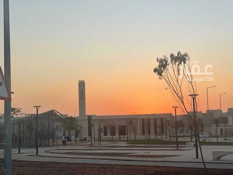 فيلا 9 غرف في الجنادرية 4