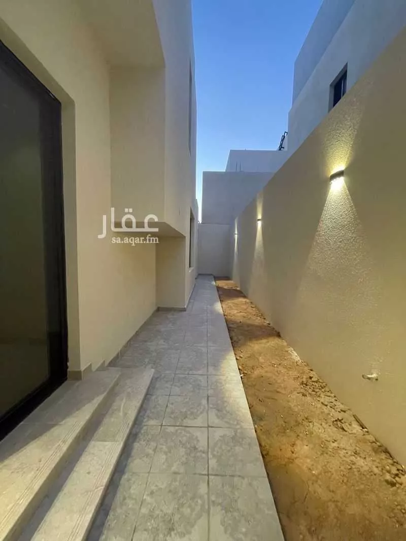 فيلا 9 غرف في الجنادرية 10