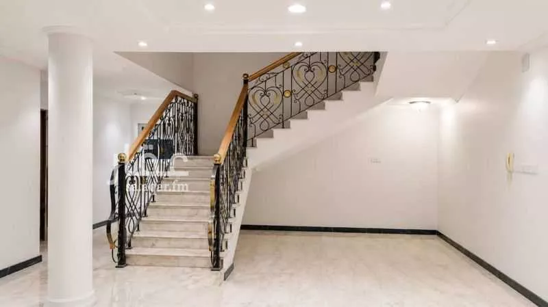 5 bedroom villa in Ishbiliyah 12