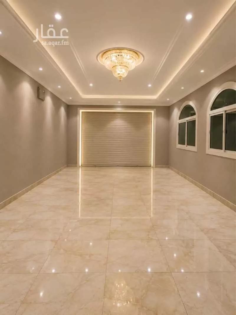 5 bedroom villa in Ishbiliyah 14