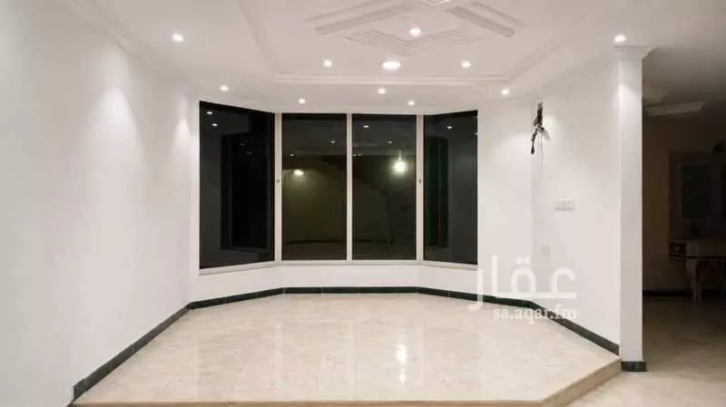 5 bedroom villa in Ishbiliyah 4