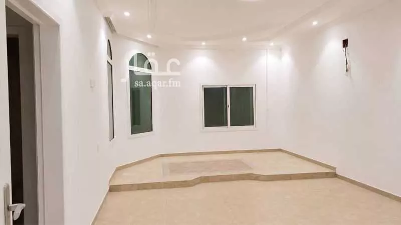 5 bedroom villa in Ishbiliyah 2