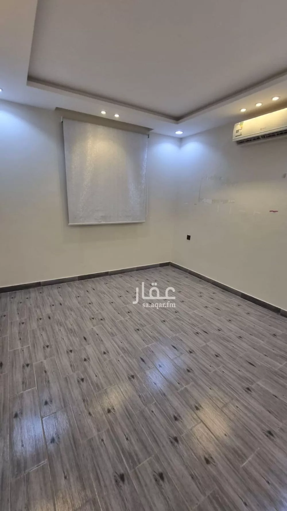 فيلا 5 غرف في عريض 12