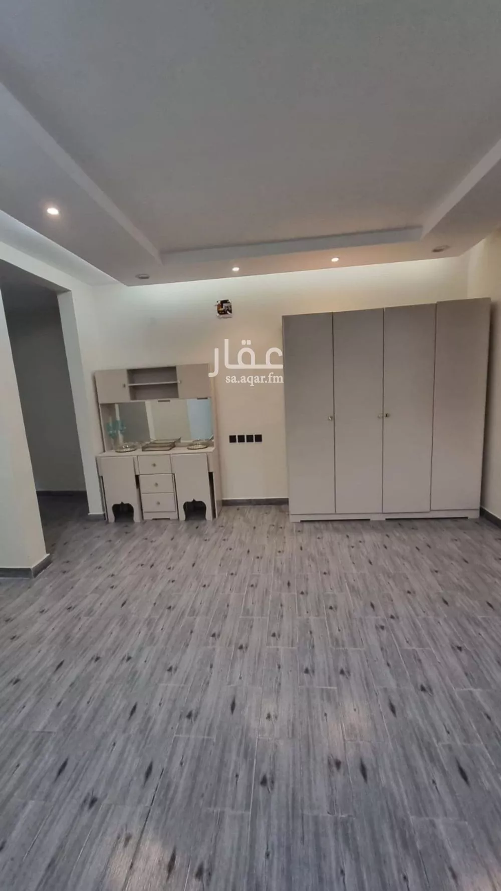 فيلا 5 غرف في عريض 17