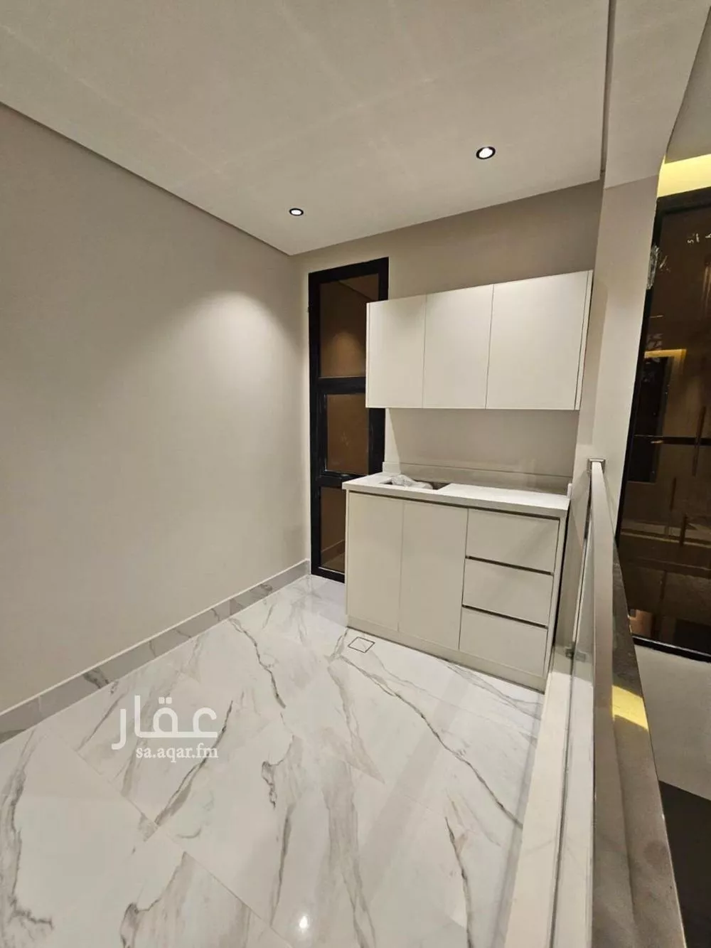 4 bedroom villa in Al Aridh 8