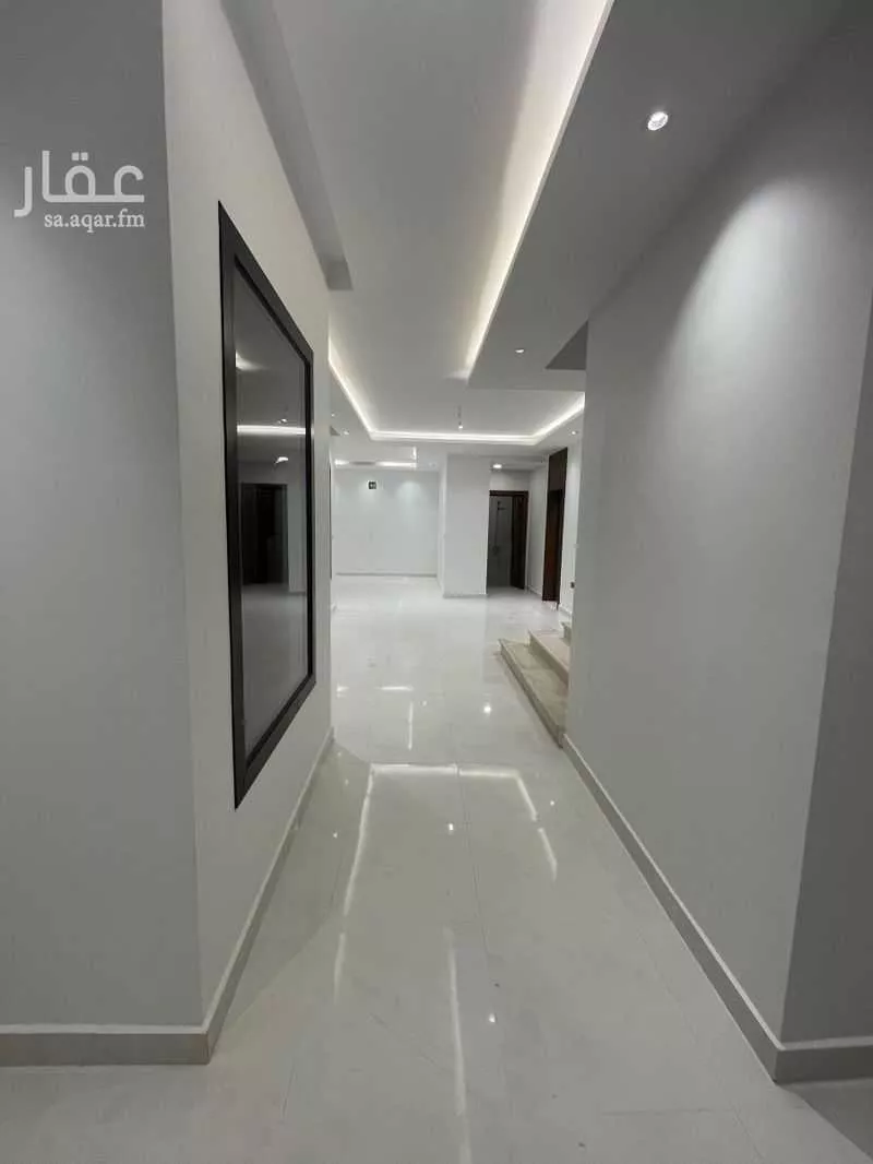 8 bedroom villa in Al Janadriyah 15