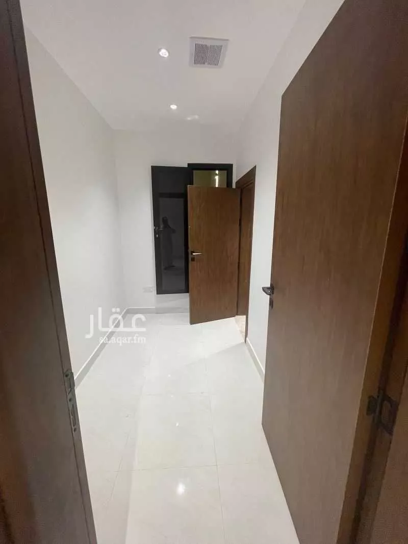 8 bedroom villa in Al Janadriyah 21