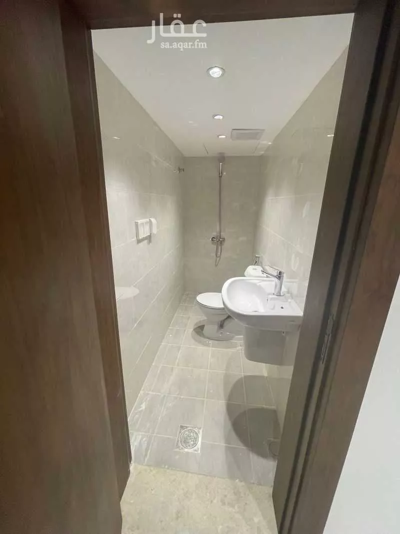 8 bedroom villa in Al Janadriyah 22