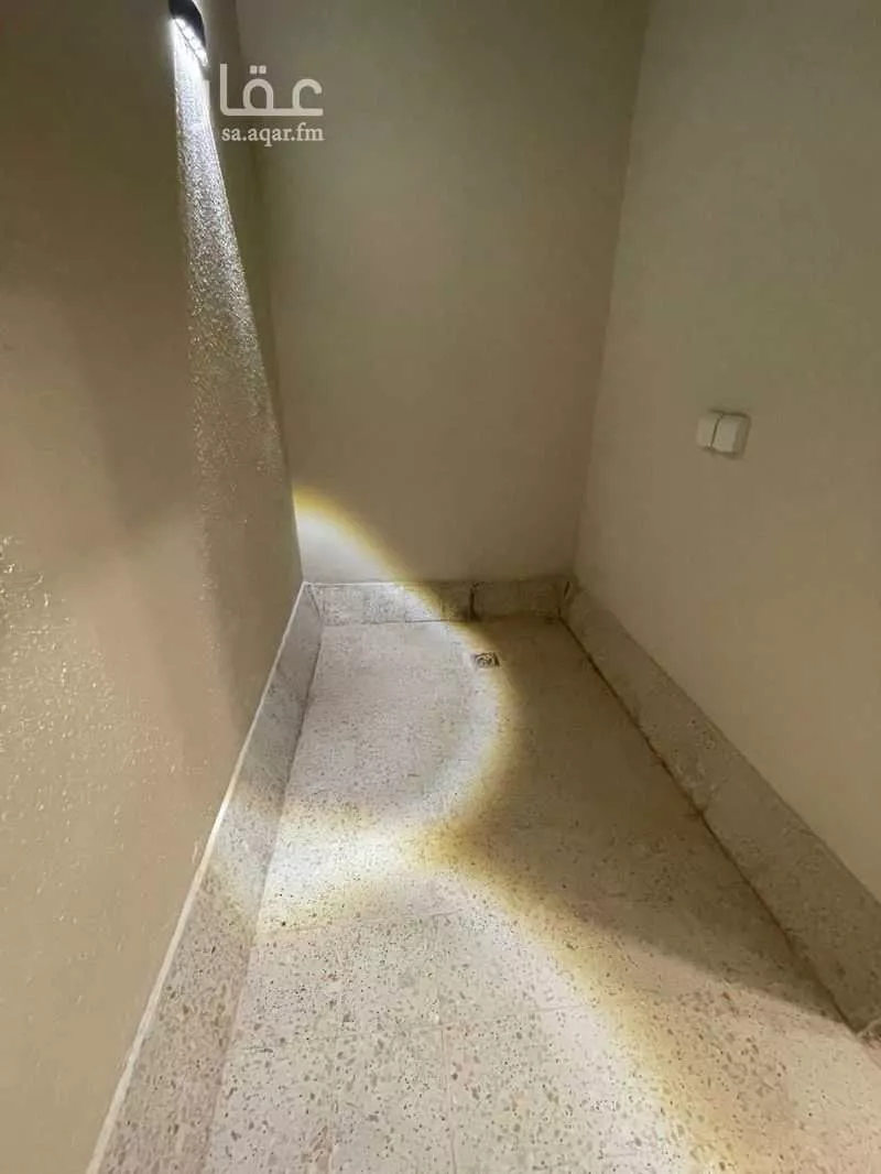 8 bedroom villa in Al Janadriyah 23