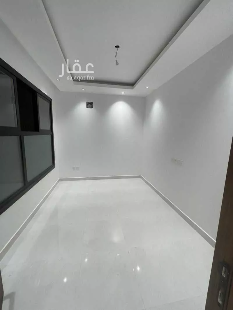 8 bedroom villa in Al Janadriyah 28
