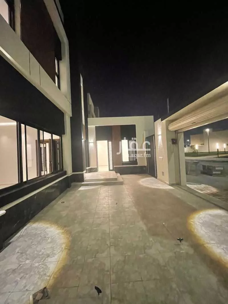 8 bedroom villa in Al Janadriyah 5