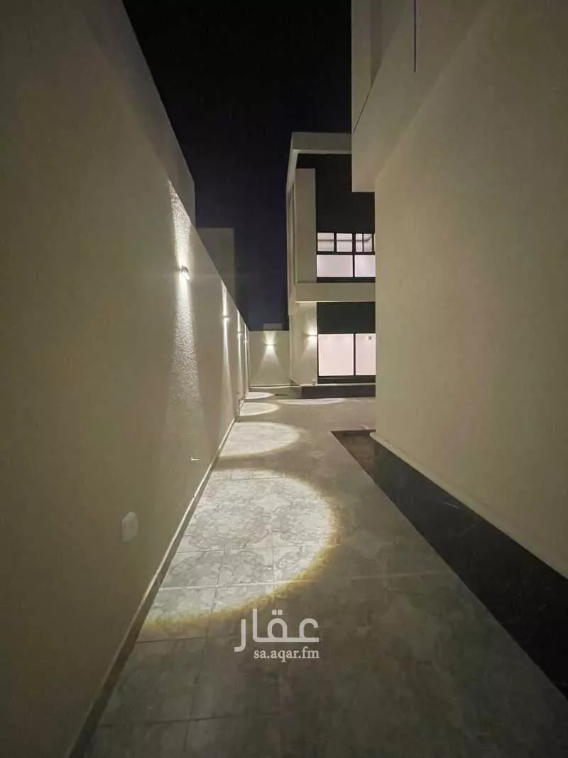 8 bedroom villa in Al Janadriyah 6