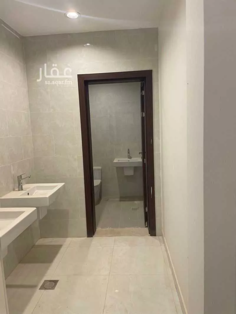 7 bedroom villa in Al Janadriyah 9
