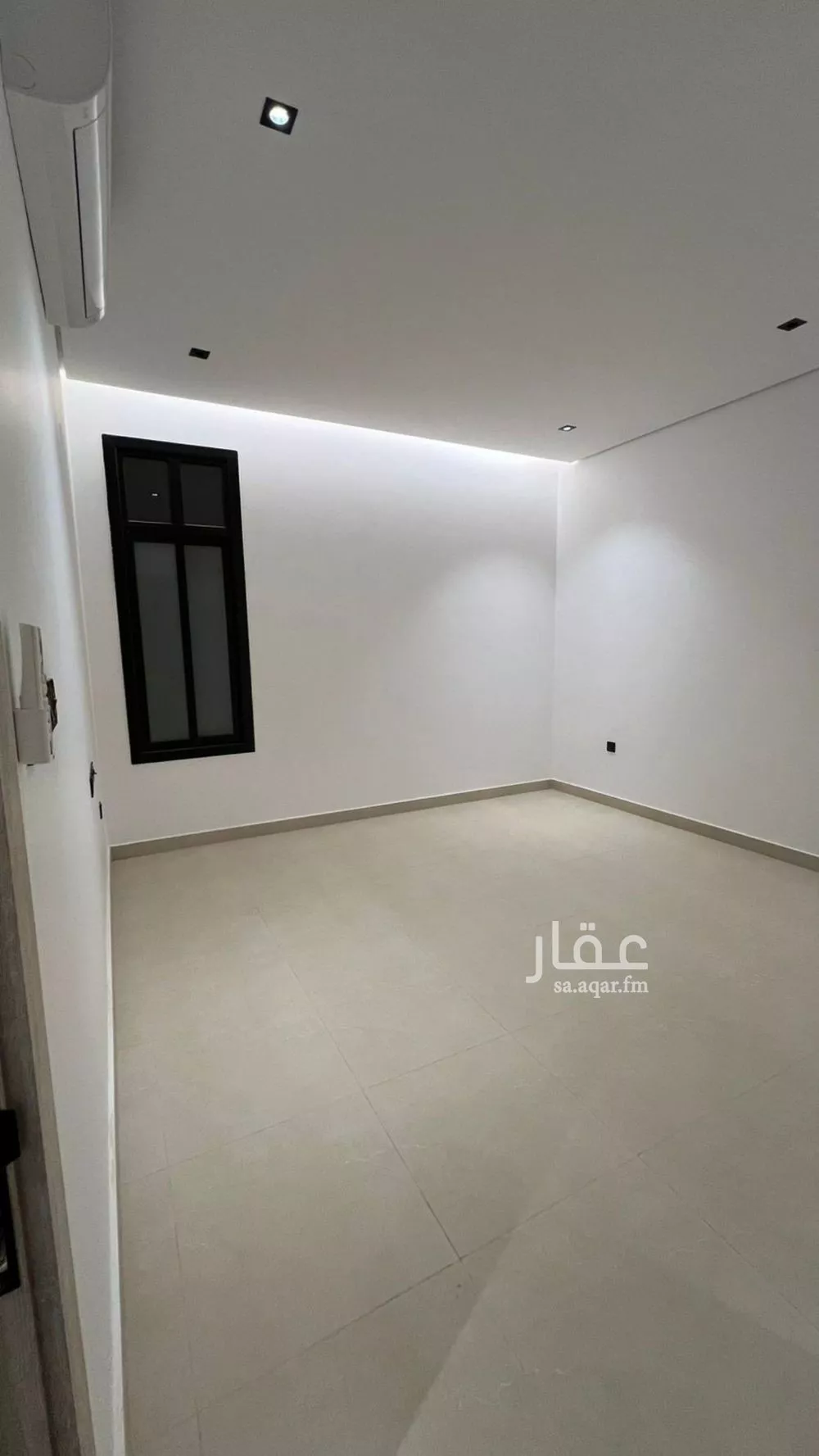 فيلا 4 غرف في العارض 18