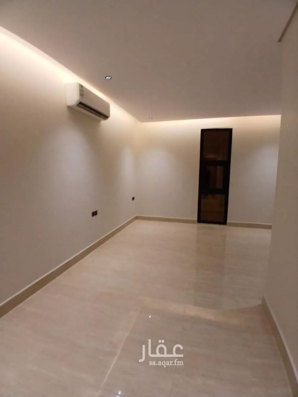 فيلا 4 غرف في العارض 17