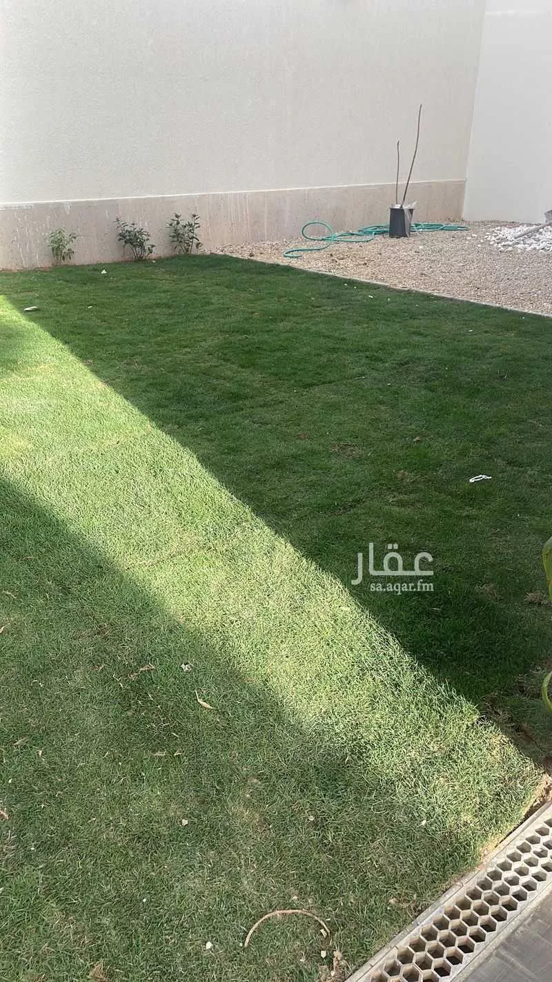 فيلا 5 غرف في الملقا 3