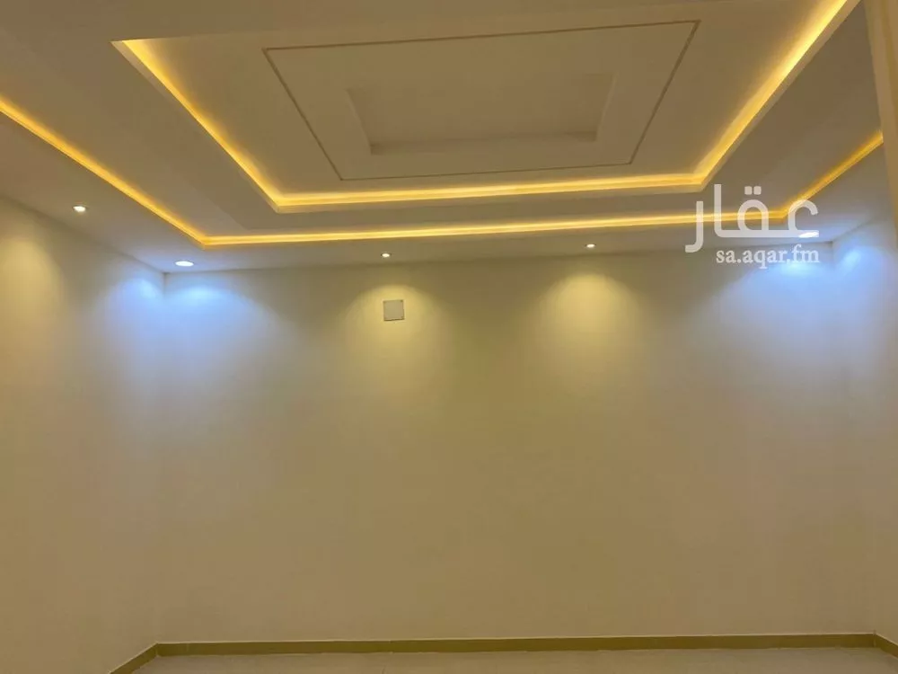 فيلا 4 غرف في بدر 3