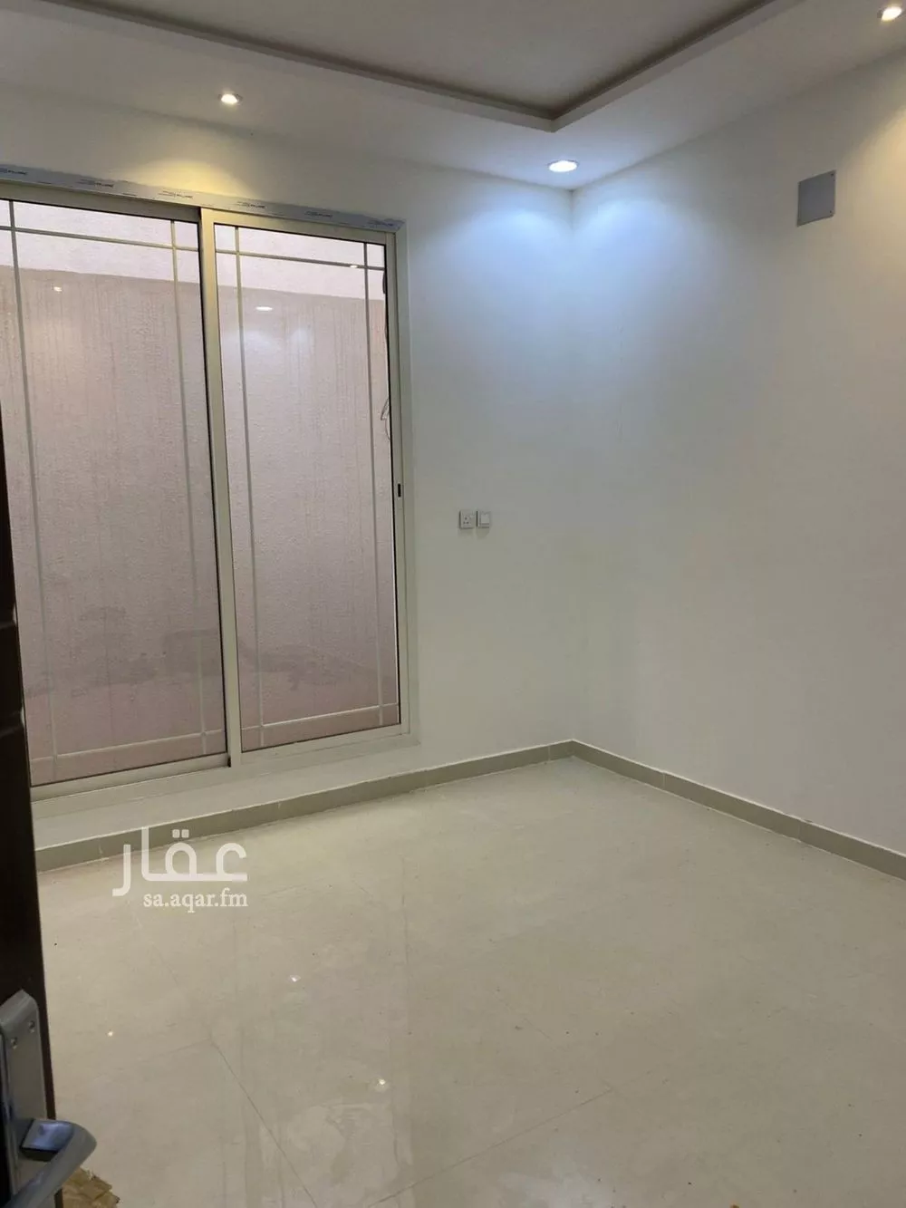 فيلا 4 غرف في بدر 8