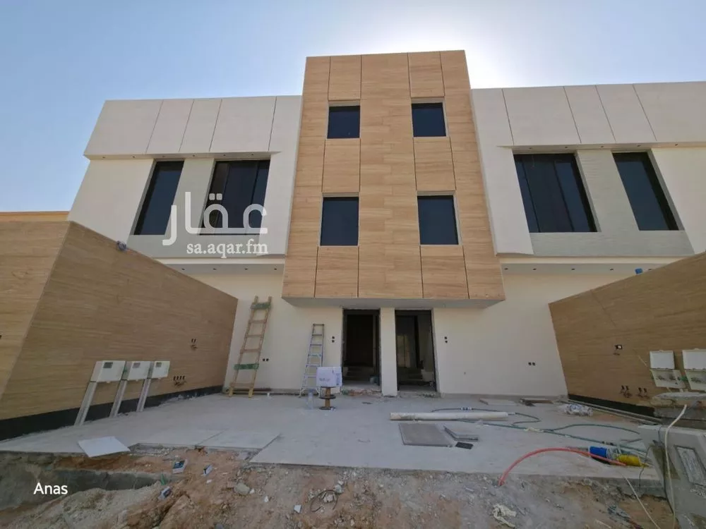 5 bedroom apartment in King Faisal 12