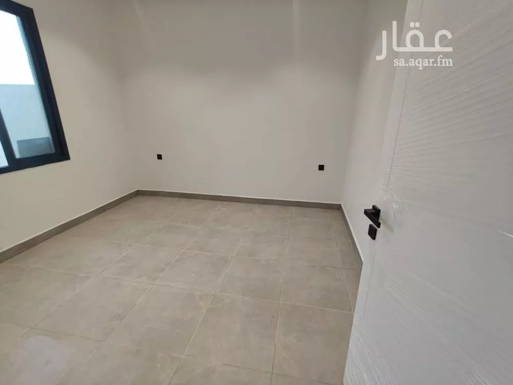 4 bedroom apartment in As Suwaidi 5