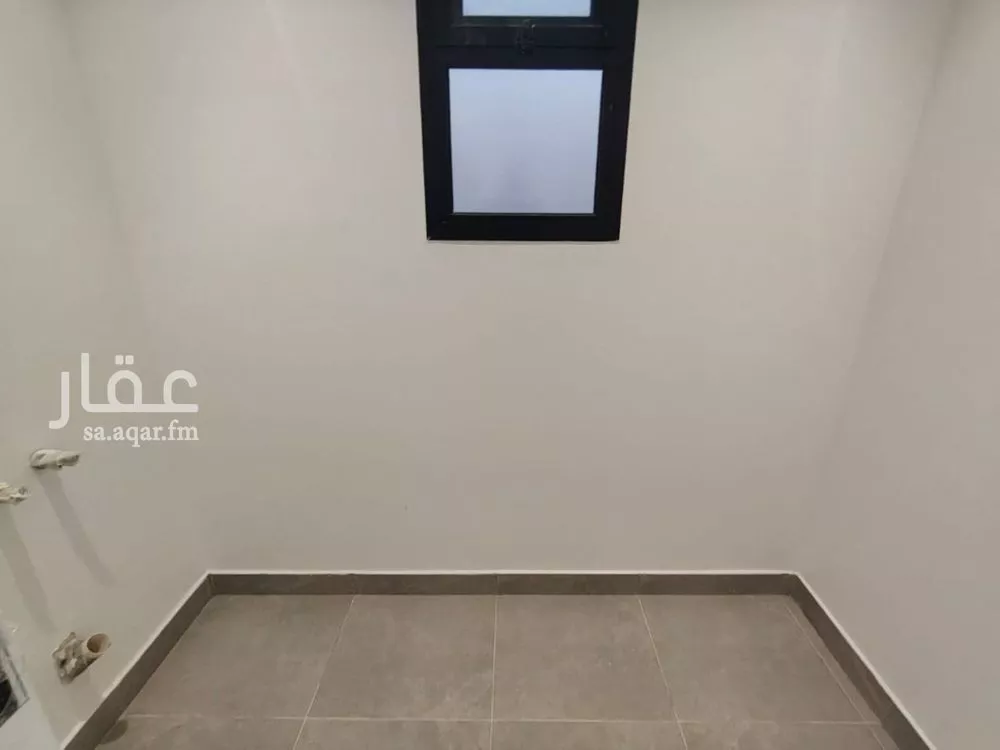 4 bedroom apartment in As Suwaidi 7