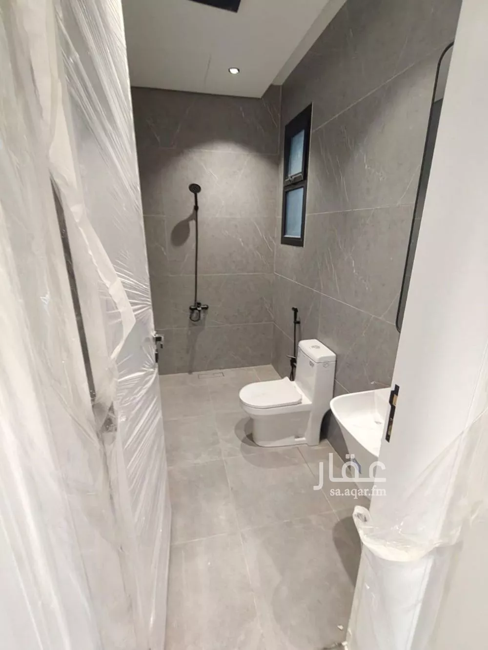4 bedroom apartment in As Suwaidi 10