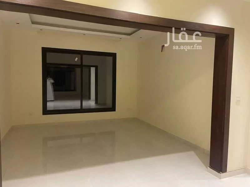 5 bedroom villa in Al Janadriyah 3