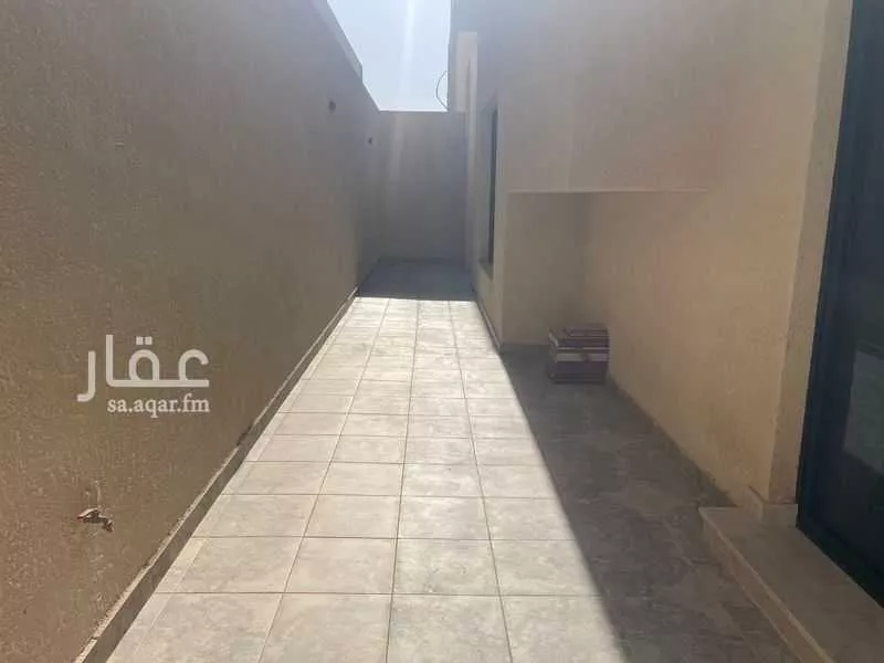 فيلا 5 غرف في الجنادرية 11