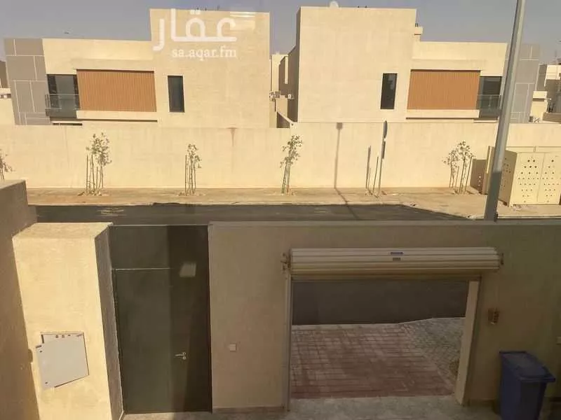 فيلا 5 غرف في الجنادرية 28