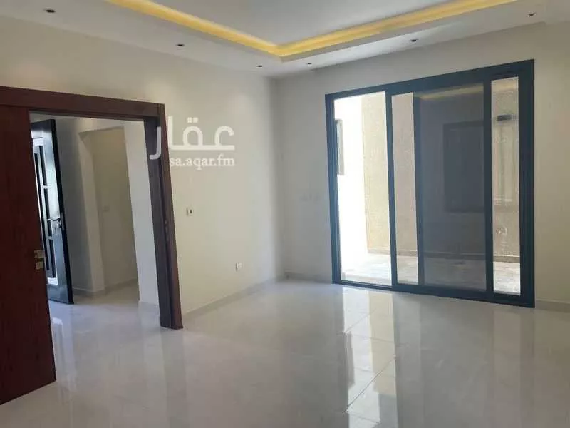 فيلا 5 غرف في الجنادرية 9