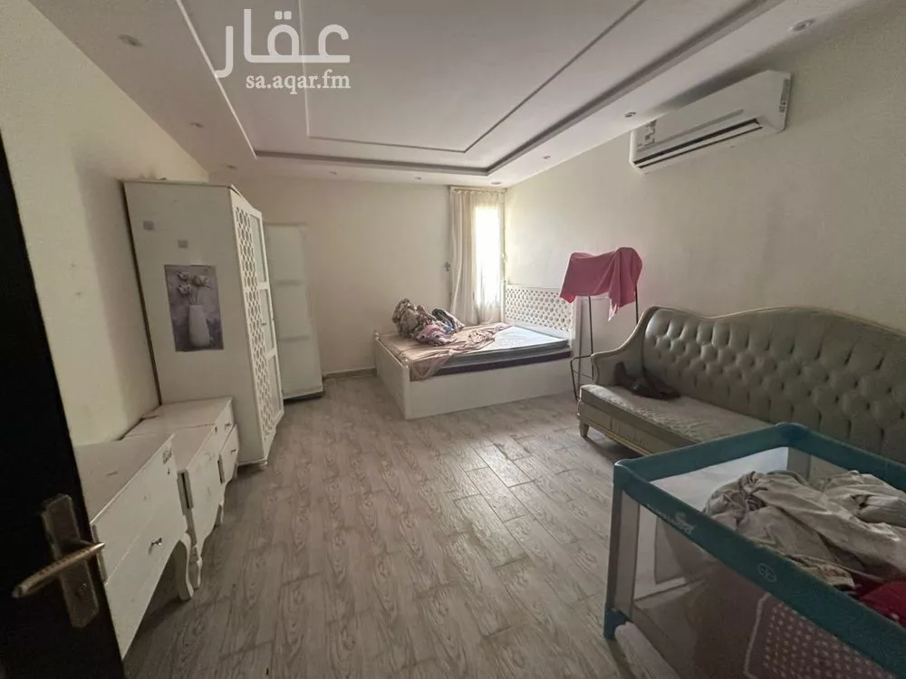 فيلا 6 غرف في عكاظ 5