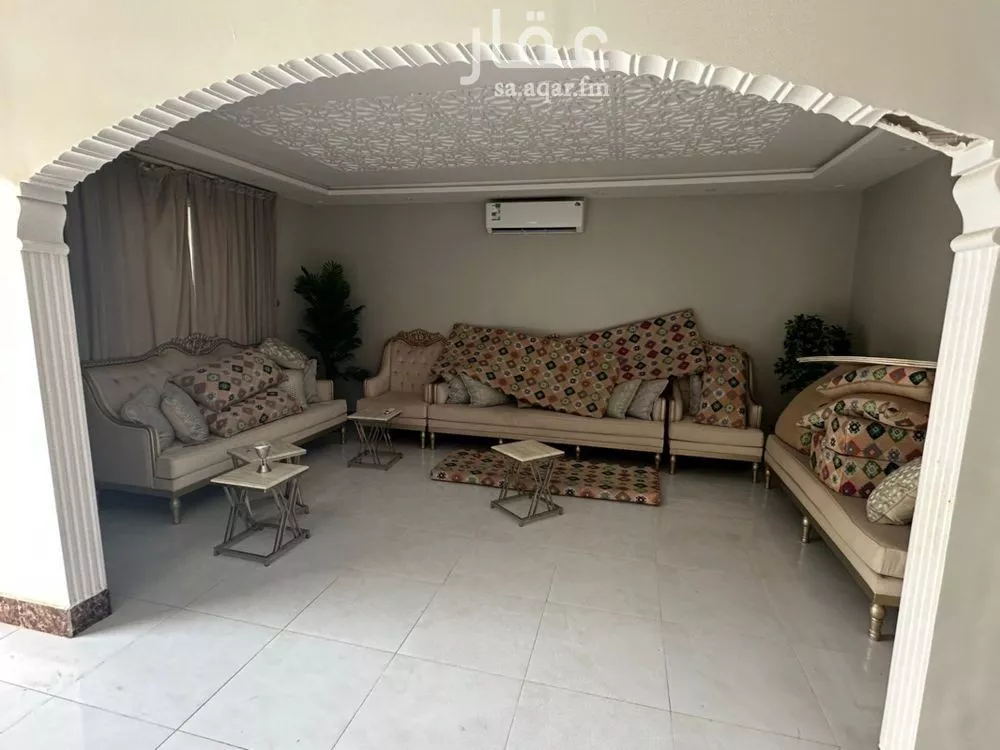 فيلا 6 غرف في عكاظ 9