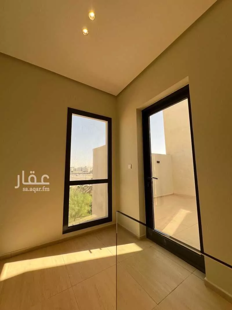 فيلا 4 غرف في العارض 9
