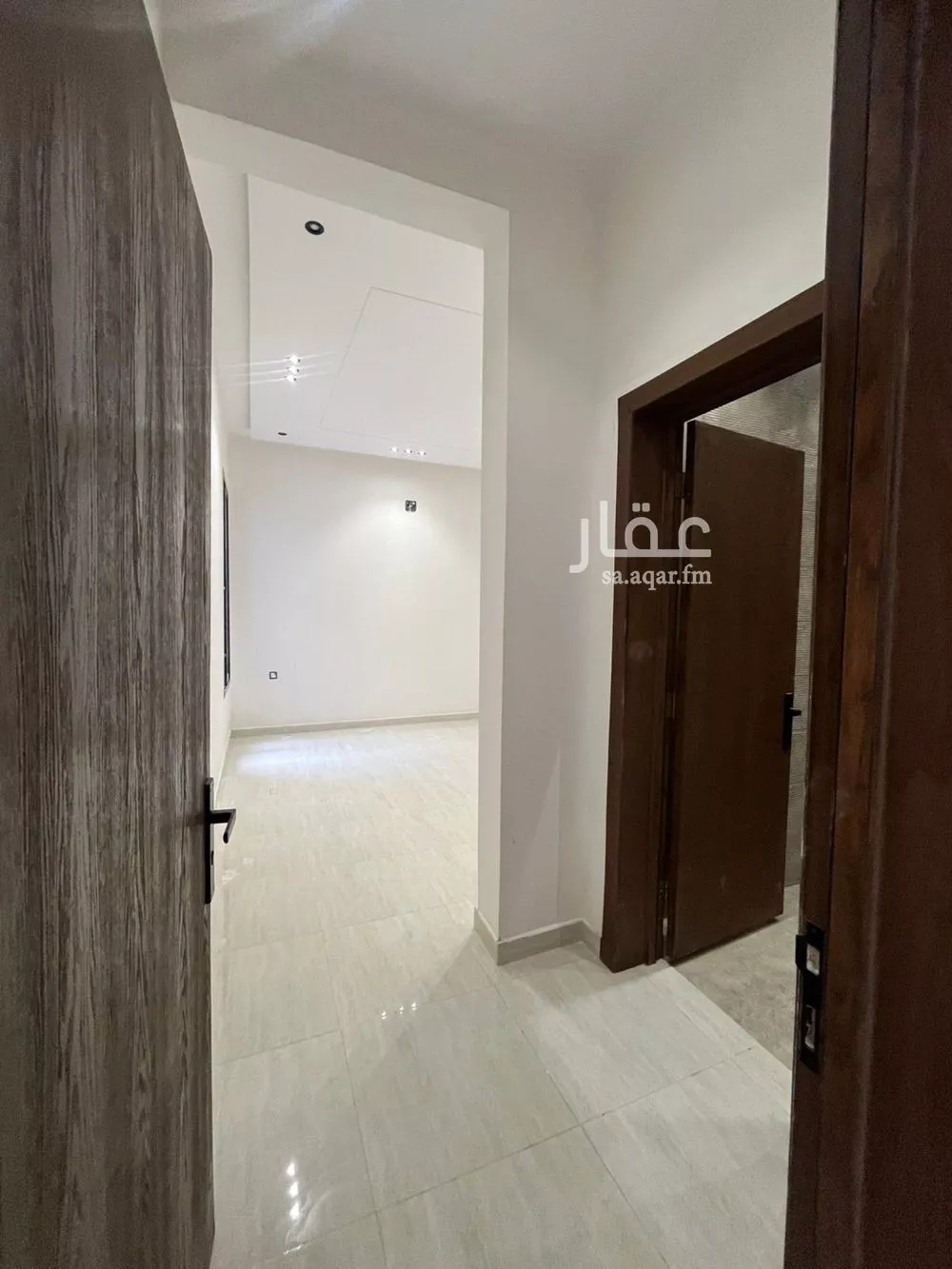3 bedroom apartment in Al Hazm 9