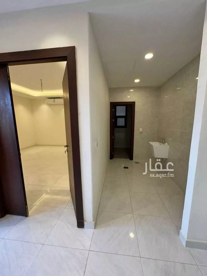 فيلا 4 غرف في الجنادرية 8