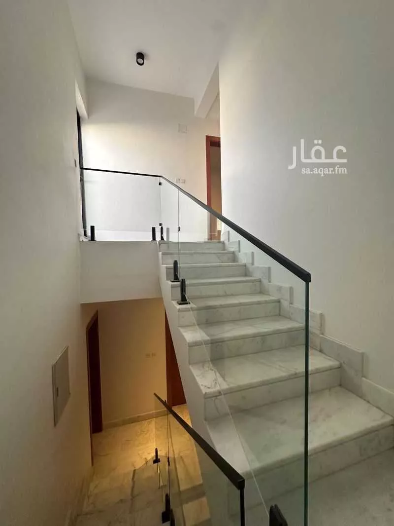 4 bedroom villa in Al Aridh 13