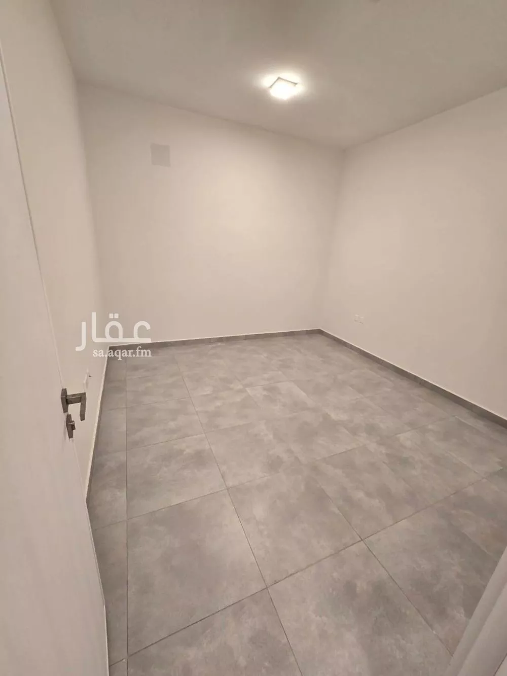 فيلا 5 غرف في النرجس 20