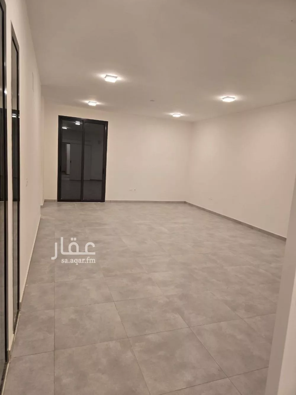 فيلا 5 غرف في النرجس 8