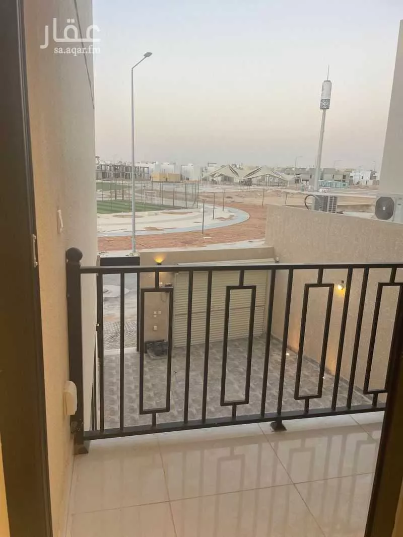 فيلا 5 غرف في الجنادرية 21