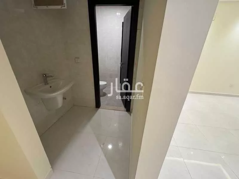 3 bedroom villa in Al Janadriyah 6